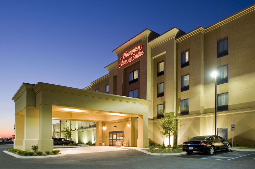 Hampton Inn and Suites Tupelo Barnes Crossing 1/50