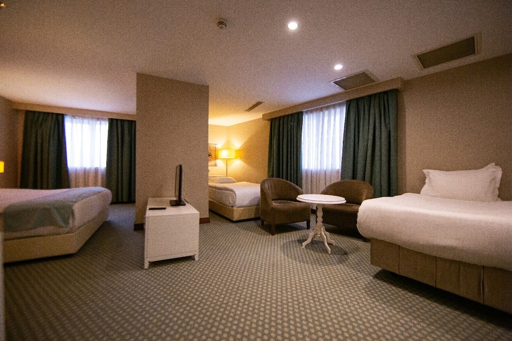 Nevali Hotel 13/50