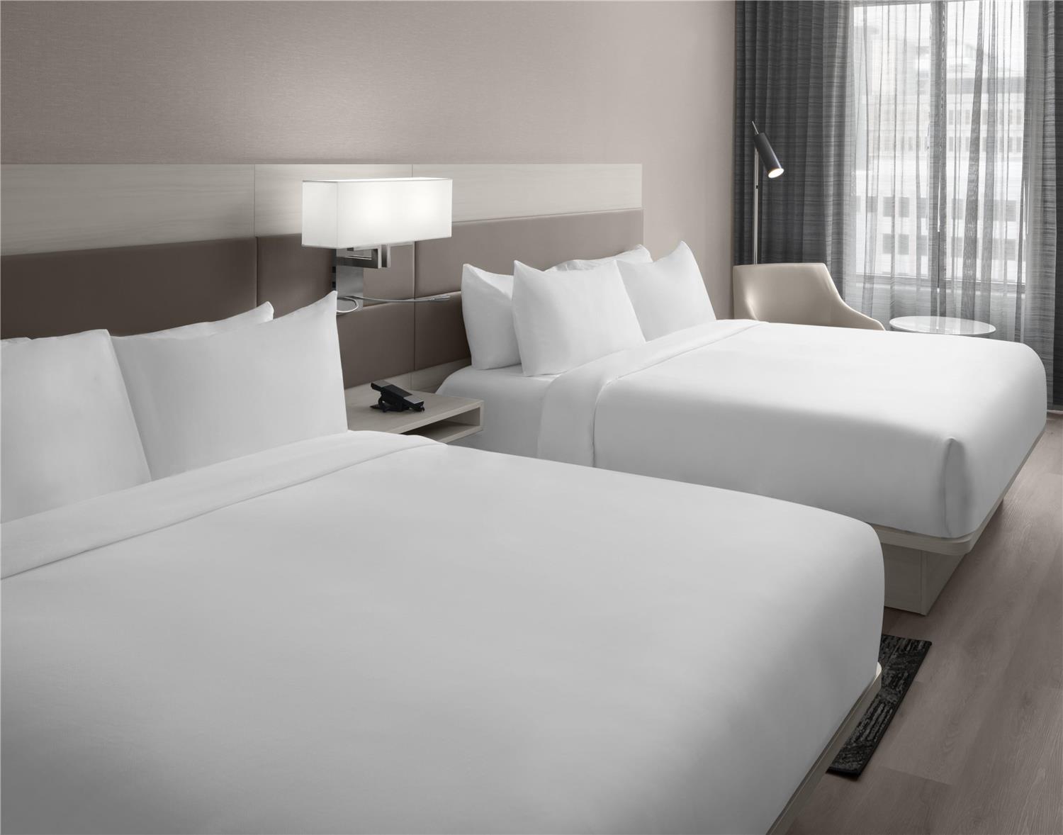 Room, 2 Queen Beds, Water View, Bathtub, Accessible