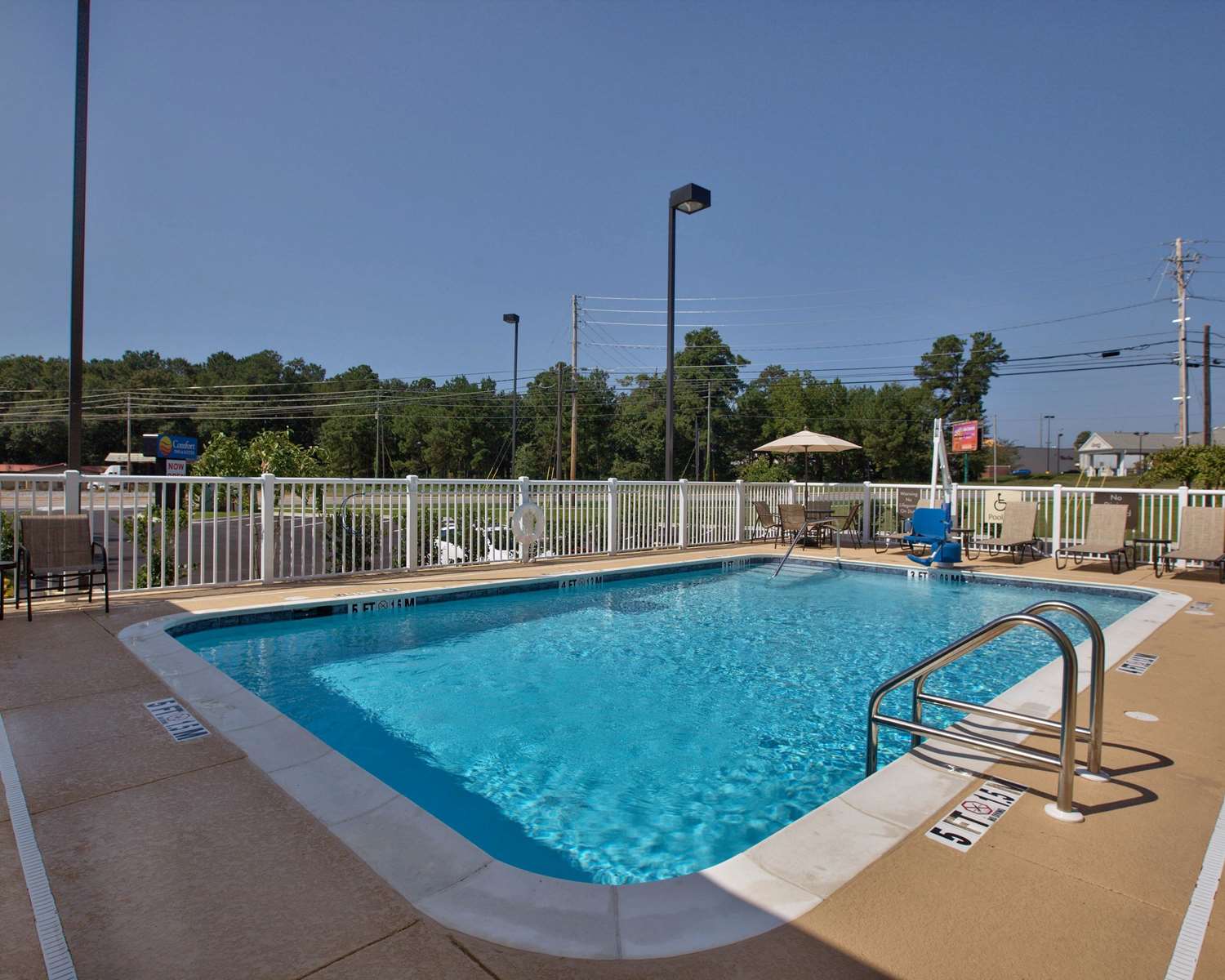 Spark by Hilton Dothan 6/19