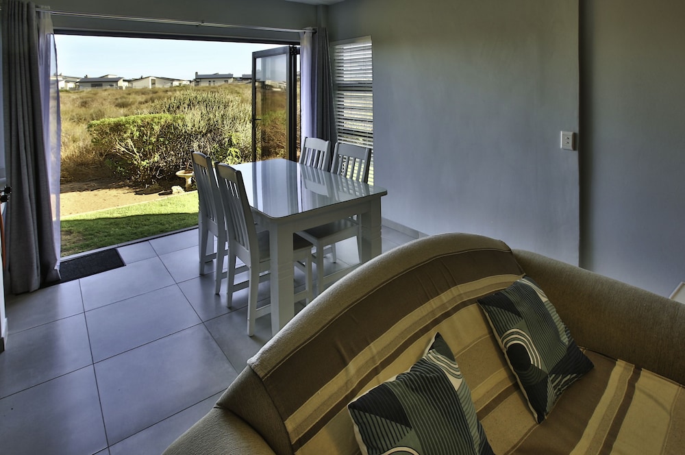 4 Bella Casa Self Catering 15/50