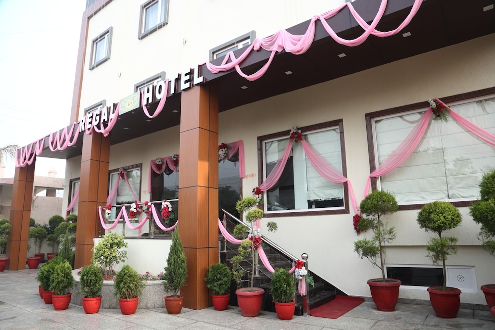 Regal Hotel And Restaurant 5/39