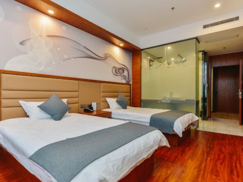 Shanghai Linyin Holiday Hotel 26/71
