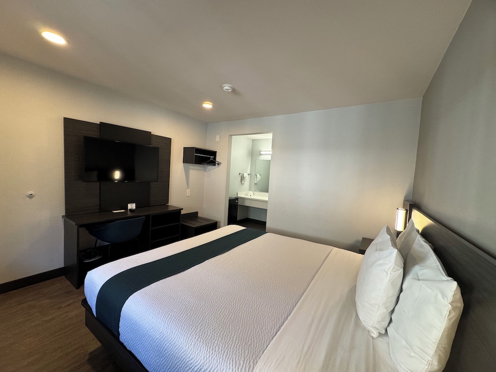 Motel6 Bellflower, CA - Los Angeles 27/65