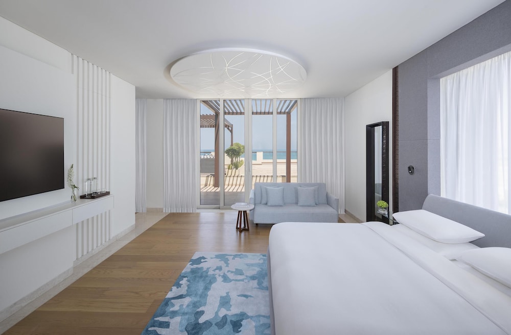 Suite, King Bed, Ocean View, Terrace