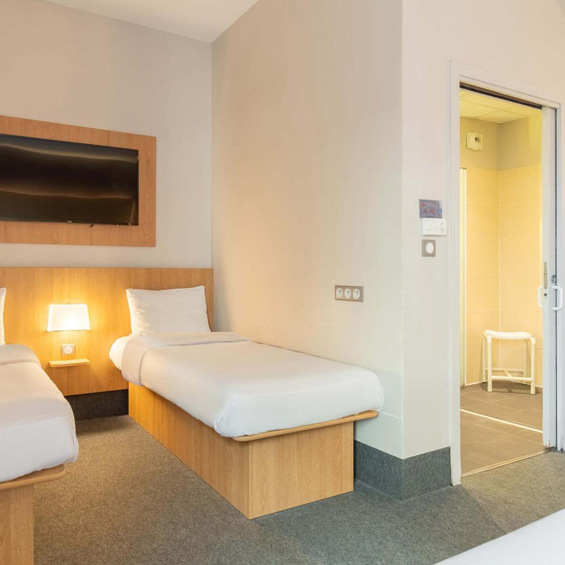 Room at B&B Hotel Limoges Gare, LIMOGES