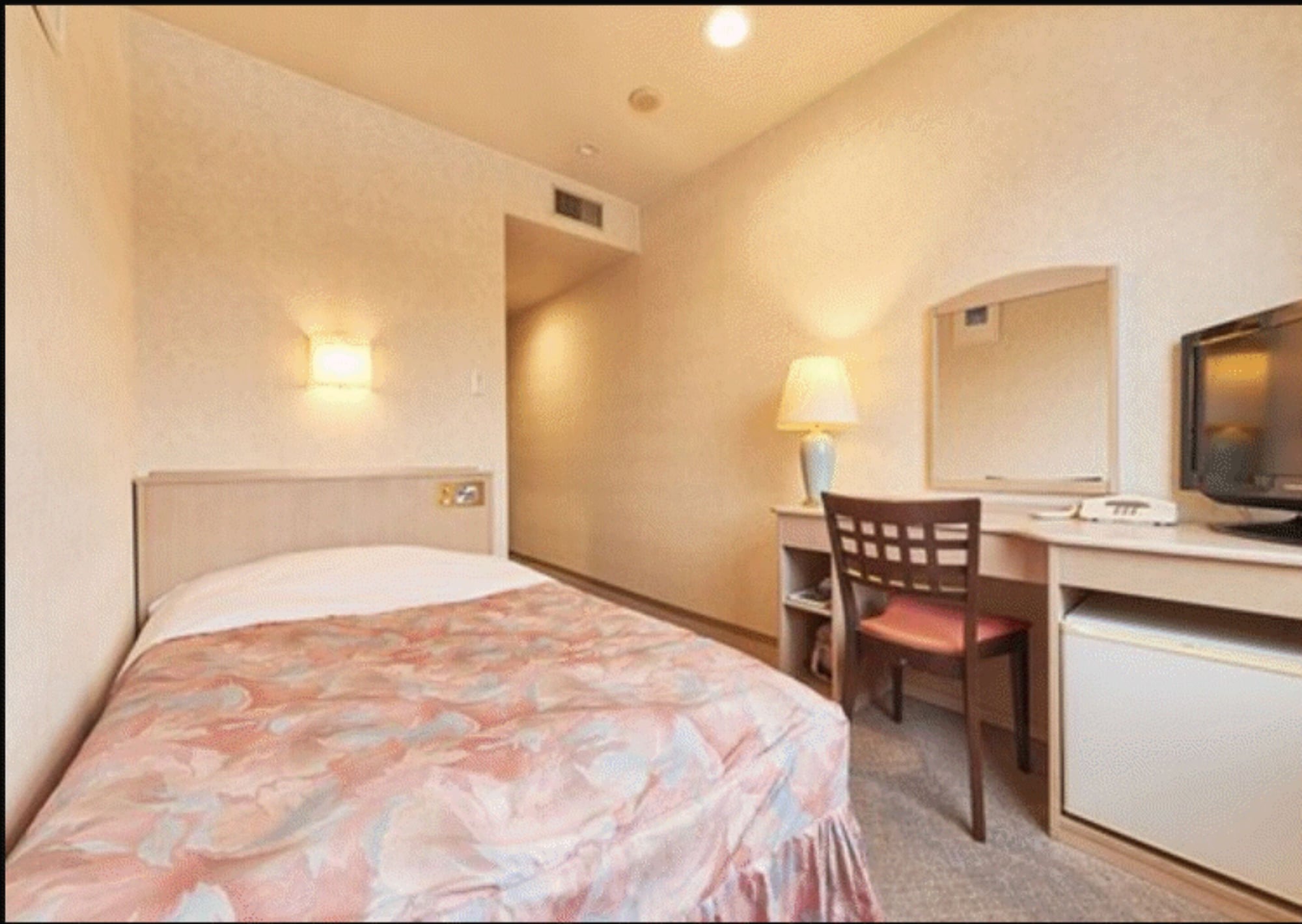 ROOM, SINGLE