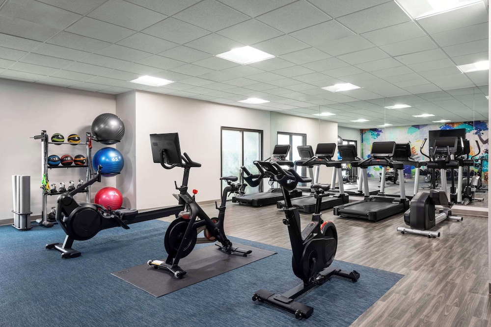 Hyatt Place Orlando Airport 27/59