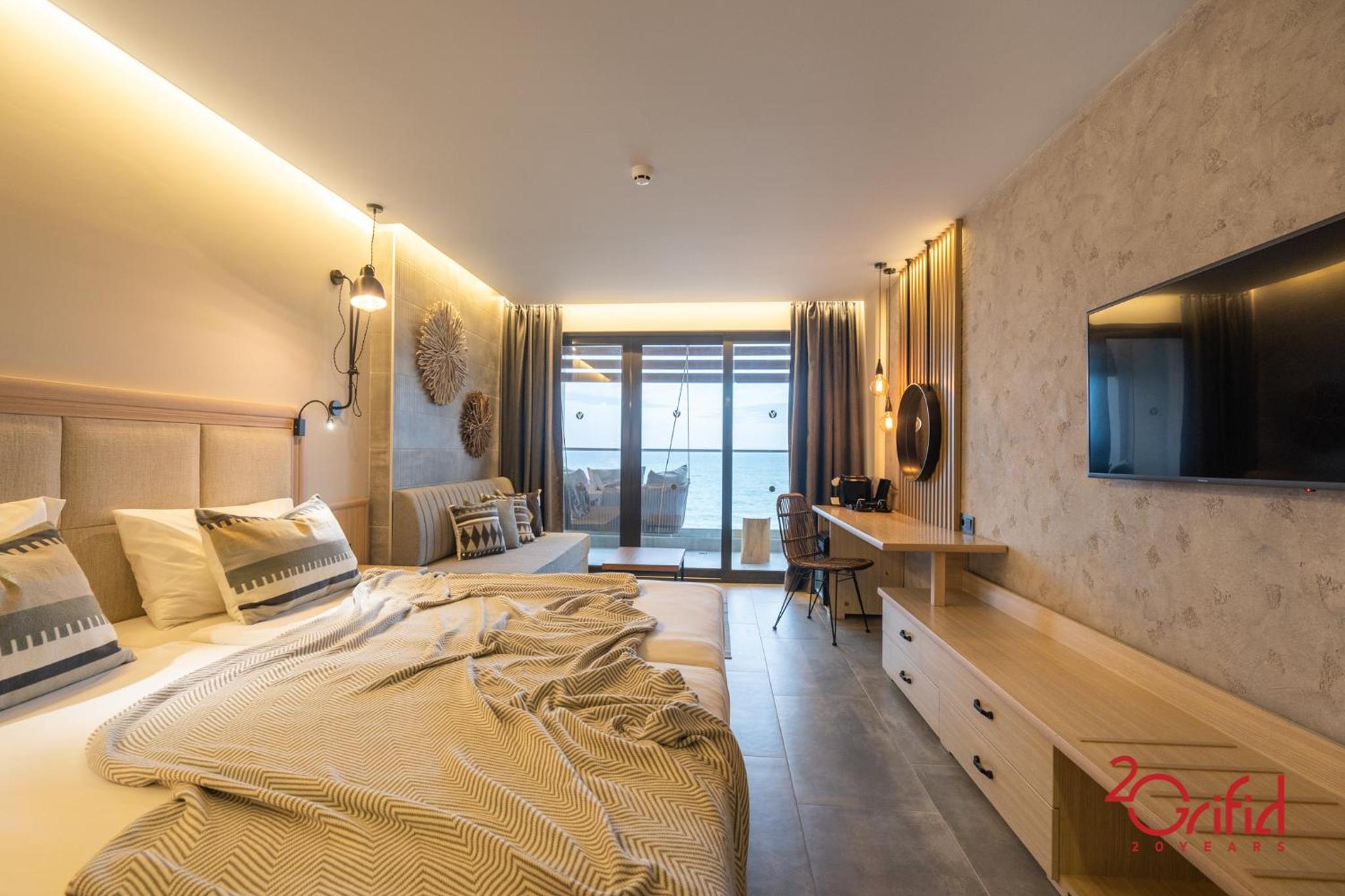 Concept, Double Bed, Sea View, Adult Only, Infinity Pool Access 2/9