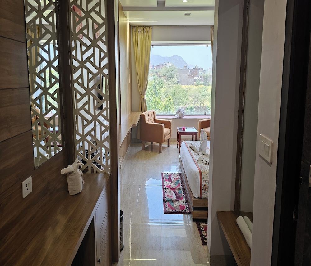 Bamboo Saa Mulberry Resort 33/55