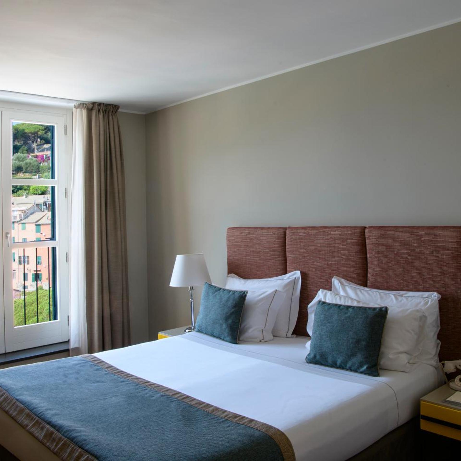 Executive, Double or Twin Bed, Sea View