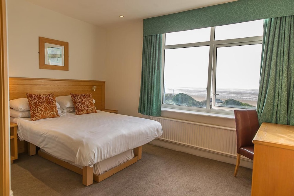 St. Ives Hotel 11/50