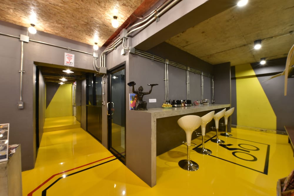 248 Street Hostel 8/50