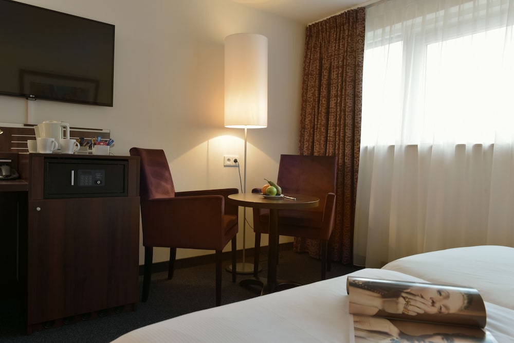AMRATH GRAND HOTEL DE L EMPEREUR 55/64