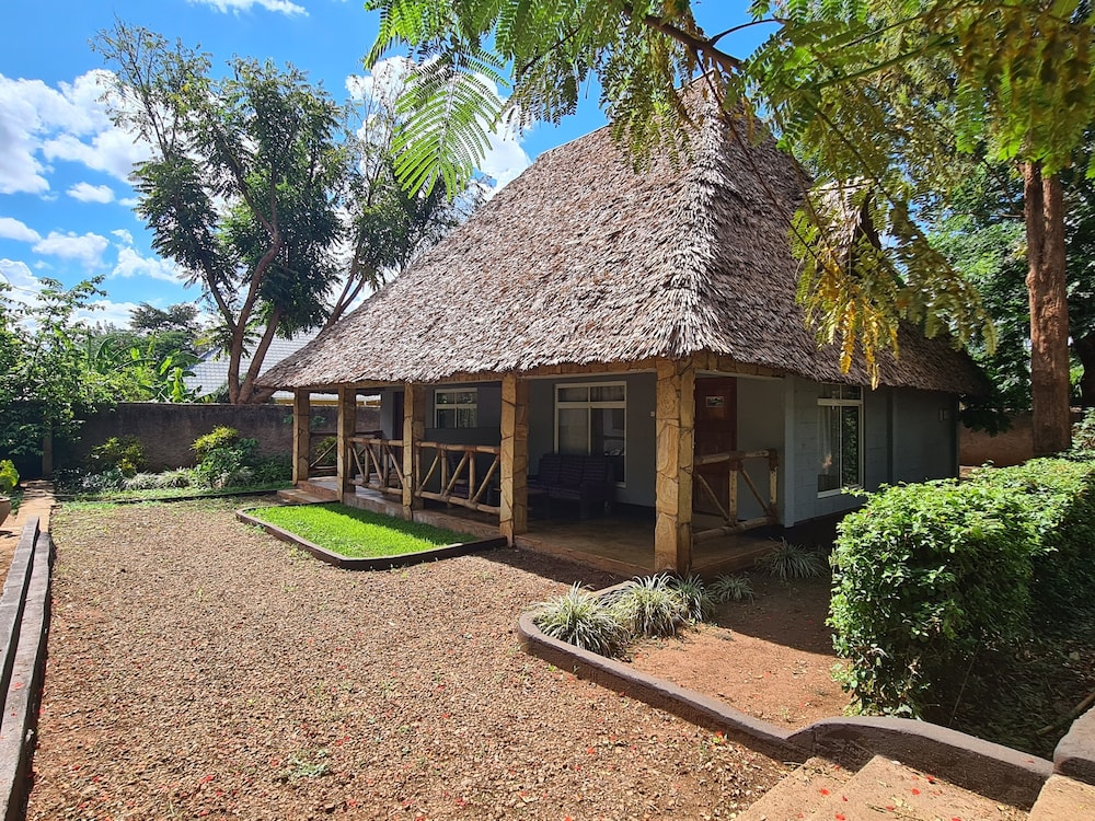 Honey Badger Lodge 23/28