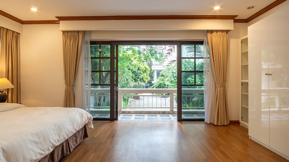 3 BEDROOMS, VILLA