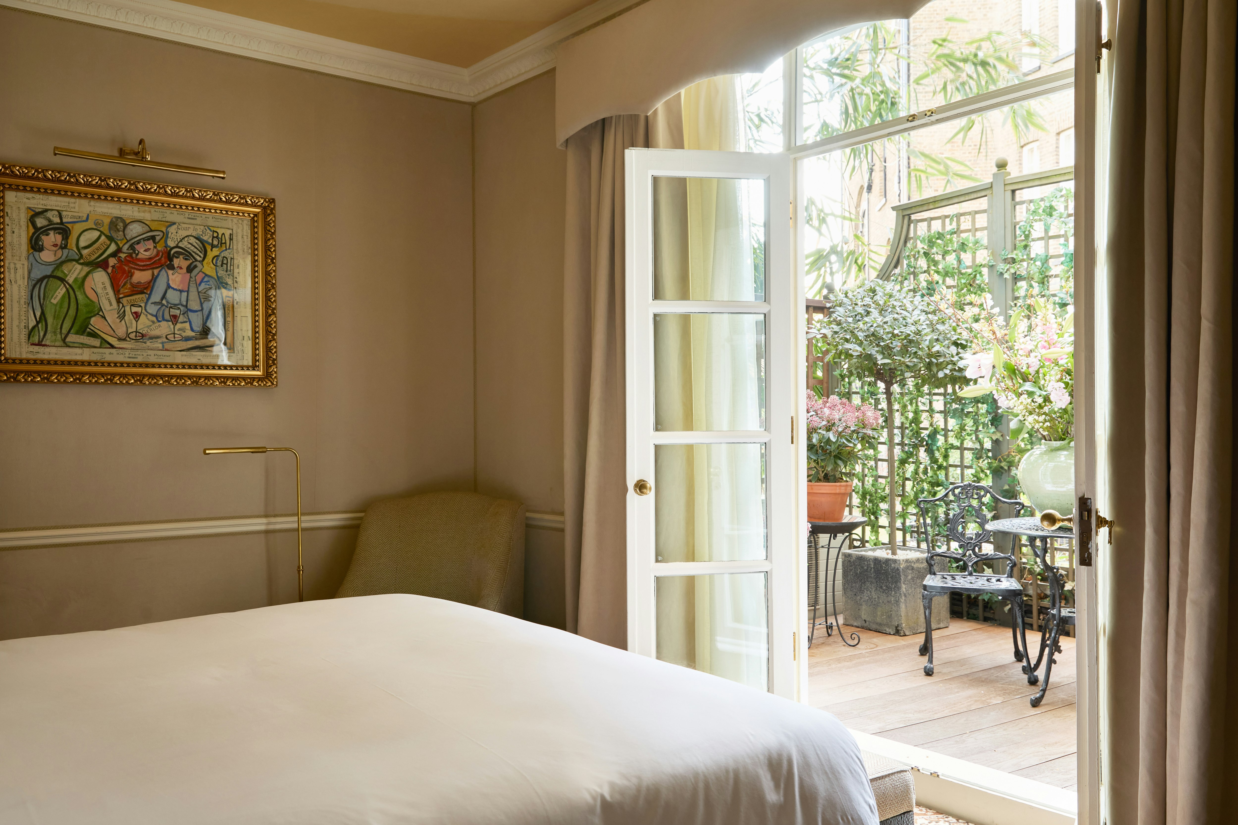 ALBERT, VICTORIA, SUITE