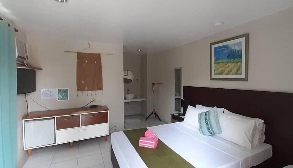 Mr Holiday Hotel 13/30