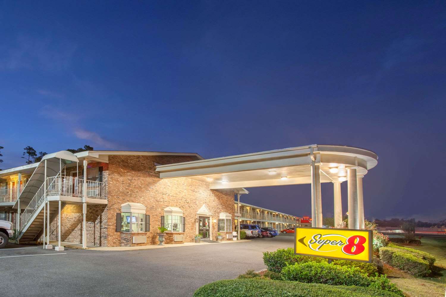 Super 8 By Wyndham Monroe West 1/9