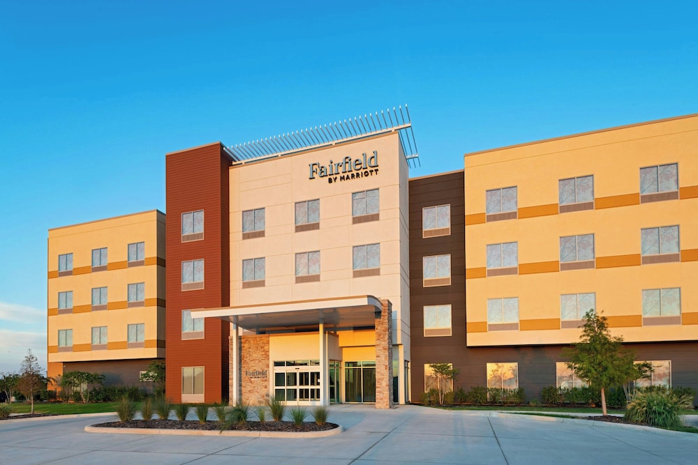 Fairfield Inn & Suites Fort Worth Alliance Airport 1/18