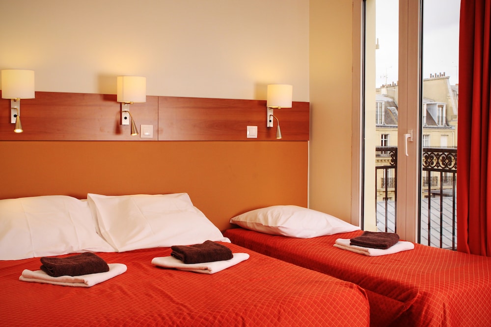 Hotel Marignan 48/67