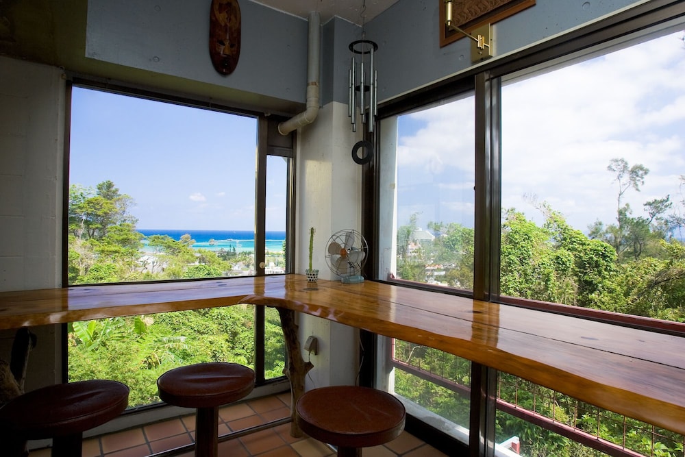 Surfside Bed & Breakfast 2/51