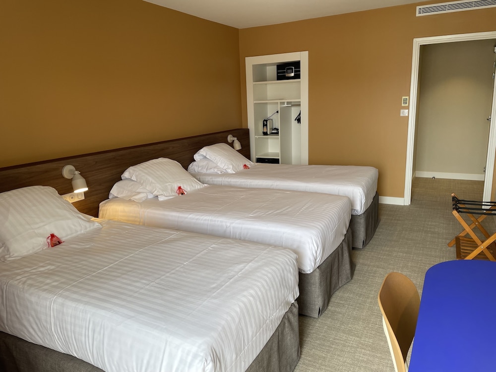 Abrial Hotel 28/58