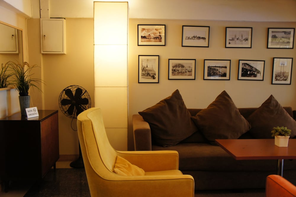Ratchadamnoen Residence 55/75