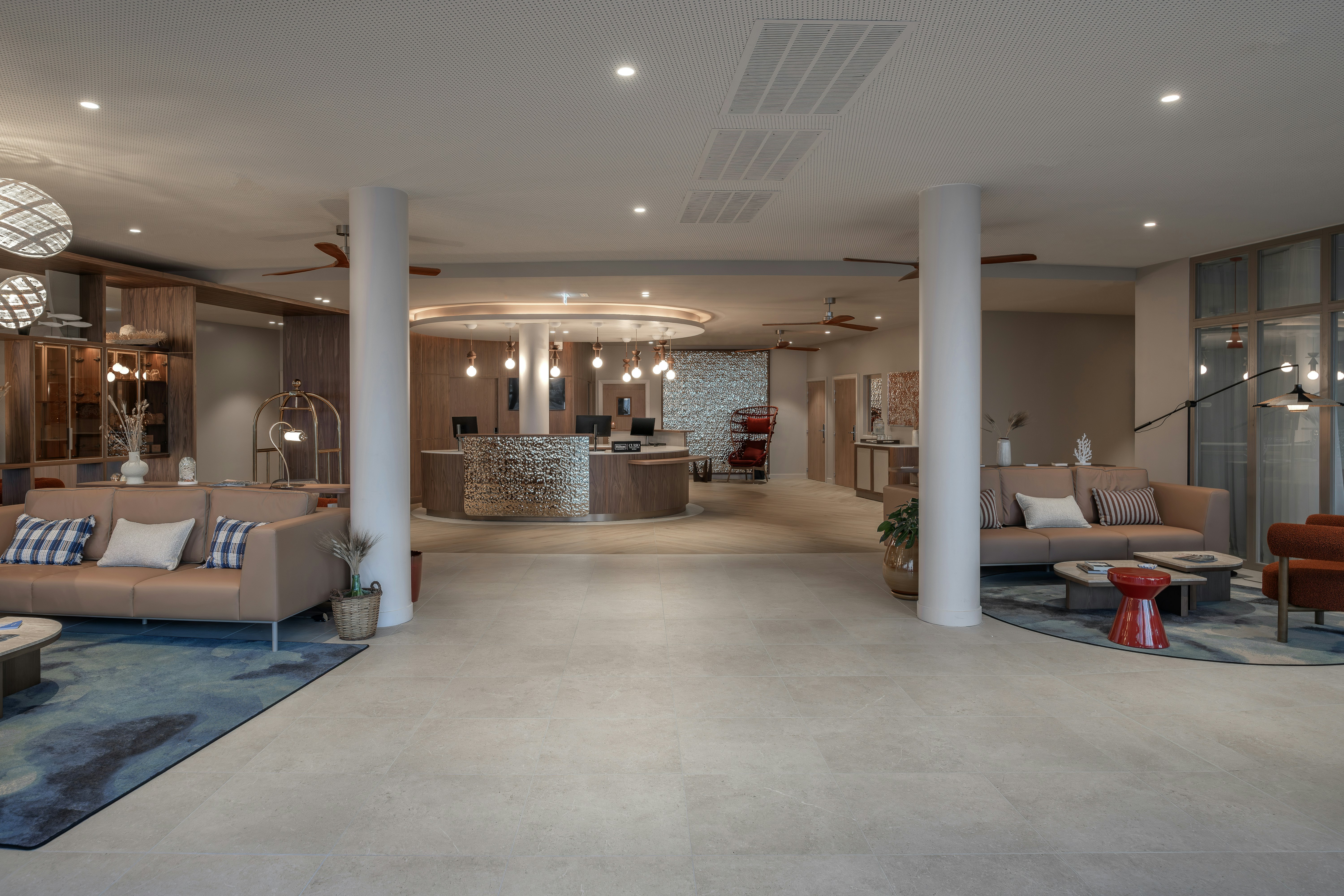 Marina Bay Riviera Hotel, Curio Collection by Hilton 12/54
