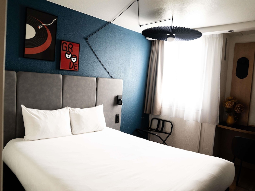 Ibis Saint-Denis Stade Ouest 27/71