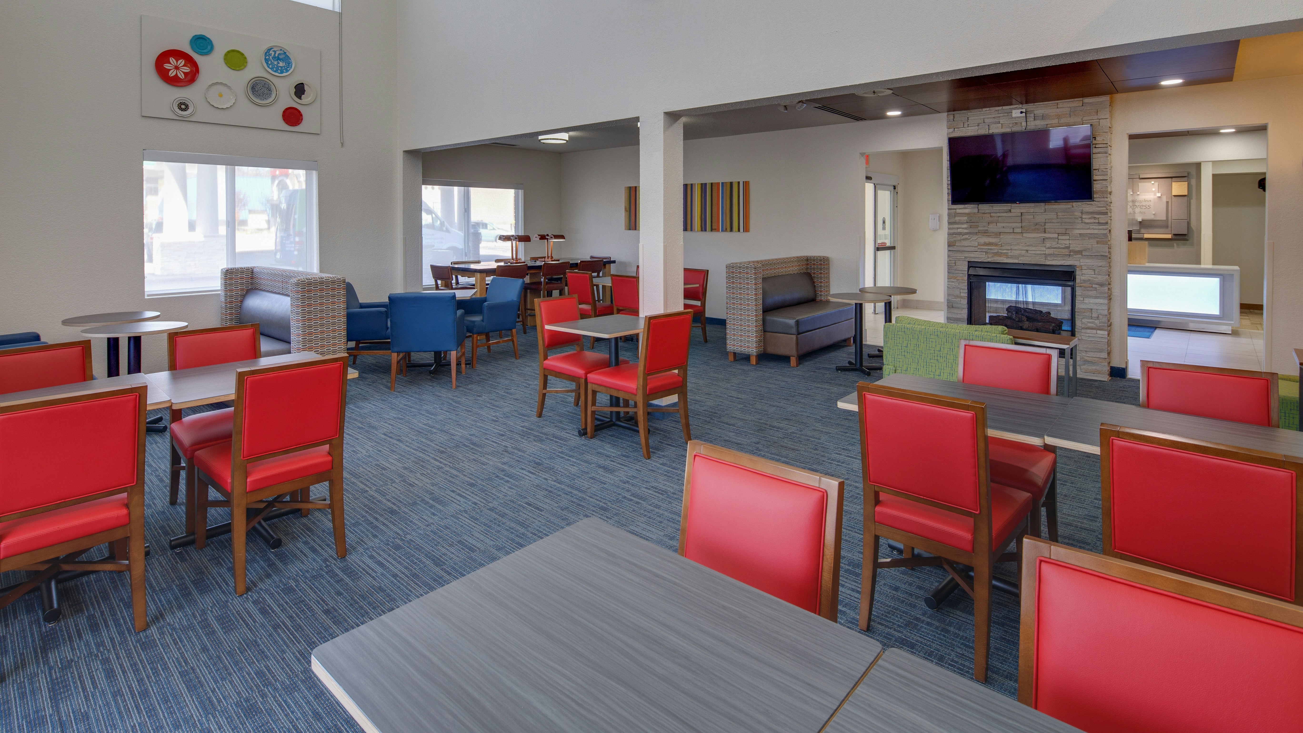 Holiday Inn Express Hotel And Suites Detroit Farmington Hills 38/53