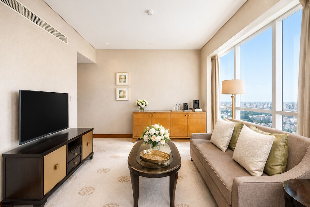 Dusit Thani Abu Dhabi 28/45