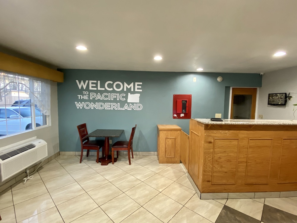 Travelers Inn Medford 12/58