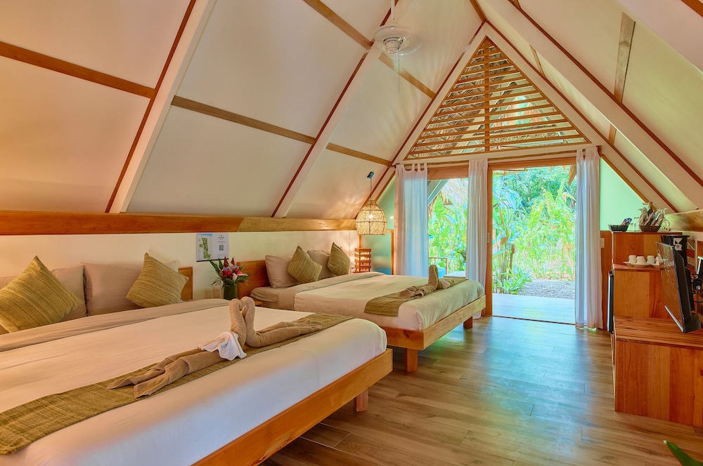 Shawanda Lodge 15/50