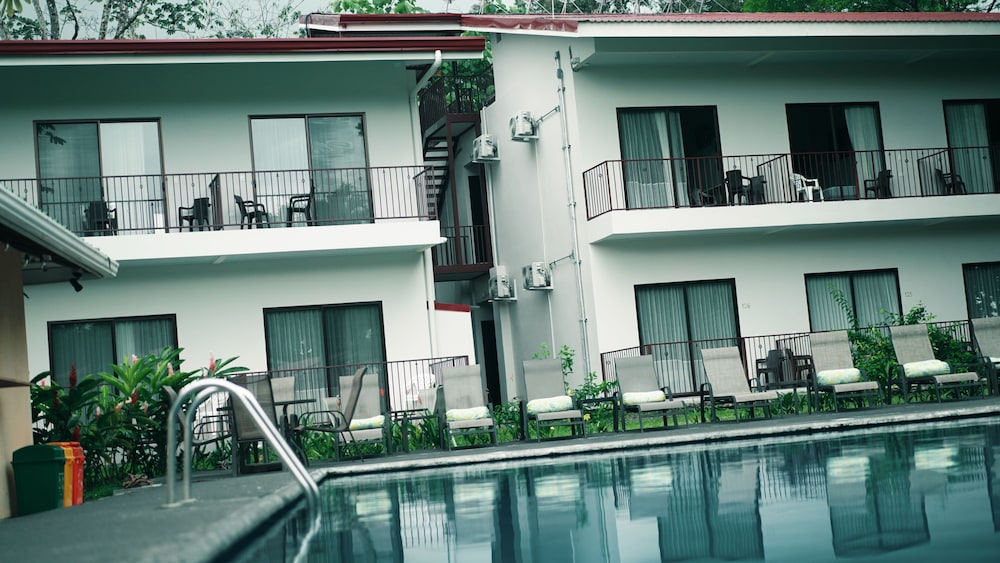 Hotel Eco Arenal 3/50