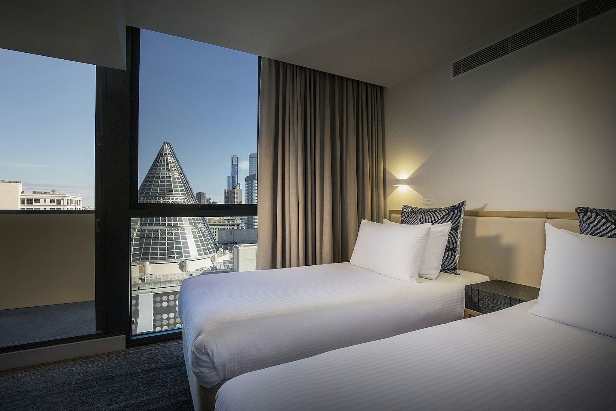 Brady Hotel Central Melbourne 14/42