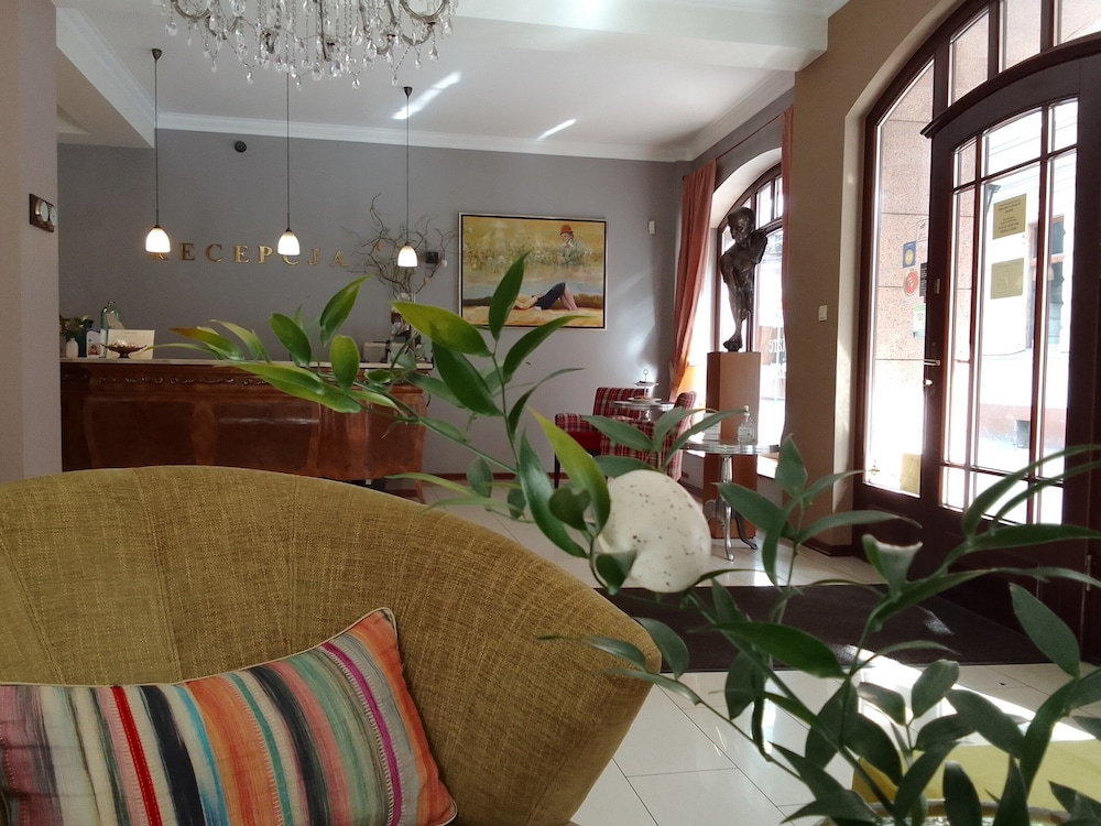 Hotel Stare Miasto Old Town 51/67