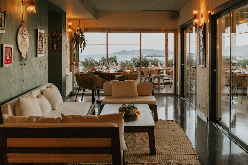 Mikasa Ibiza Boutique Hotel 44/56