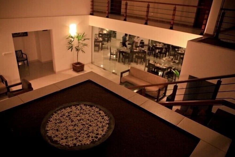 Lavendish Okrin Hotel 24/48