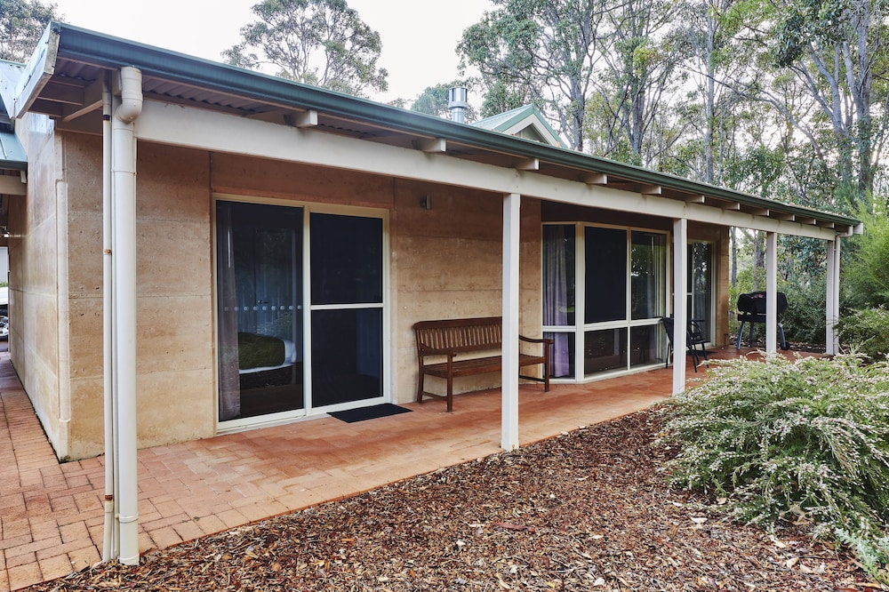 Eight Willows Retreat 4/62