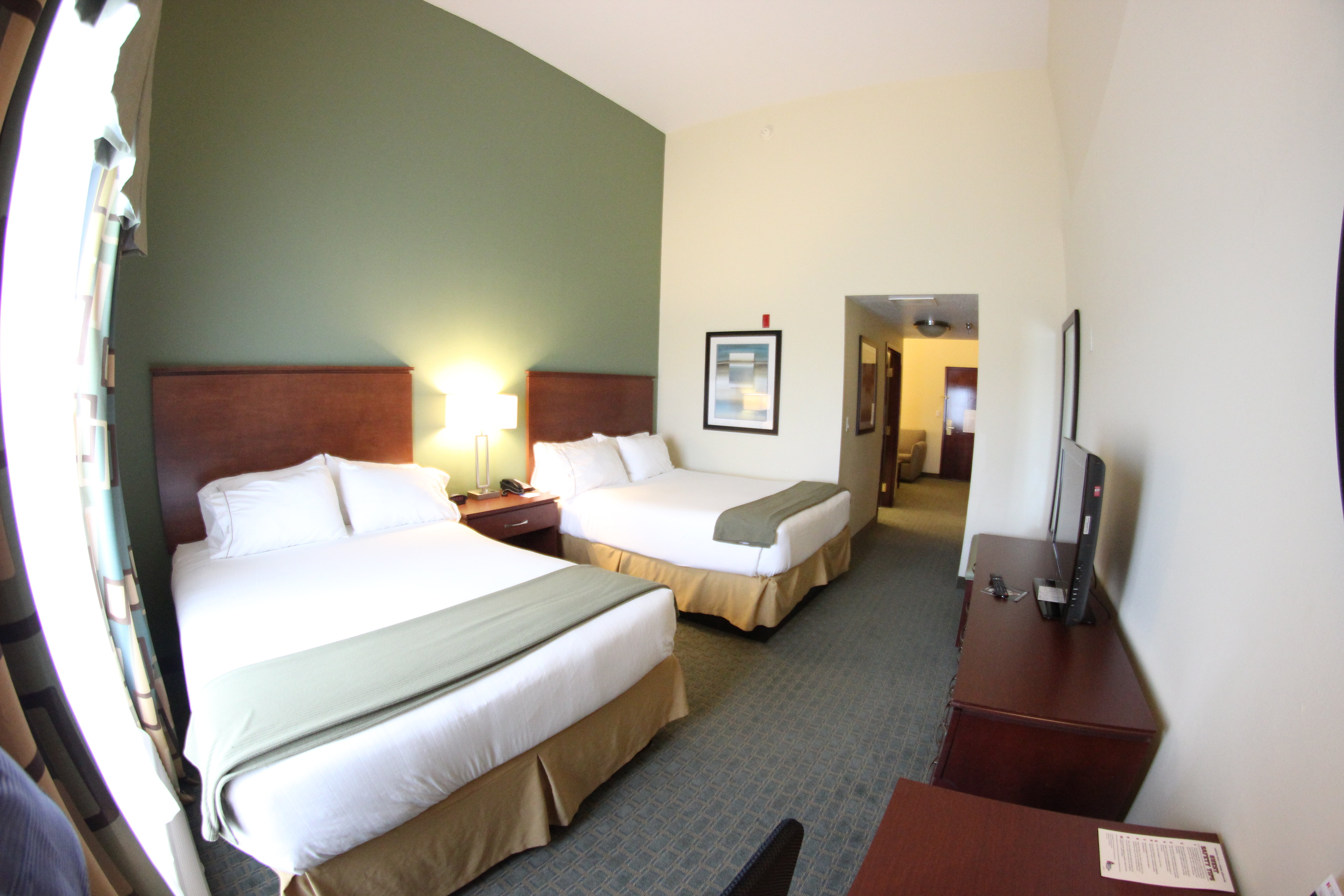 Holiday Inn Express and Suites Cocoa 12/50