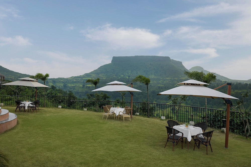 The Fern Heaven on The Hills, Hatgad-Saputara 57/60