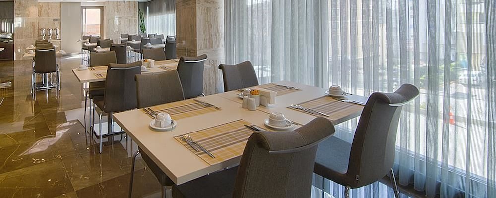 Fesa Business Hotel 52/67