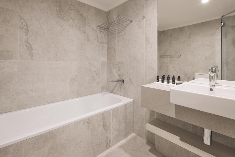 Rydges Darling Square Apartment Hotel 42/43