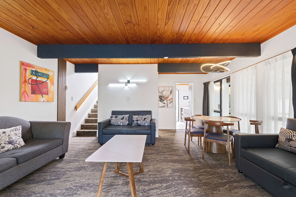 Wylie Court 49/64