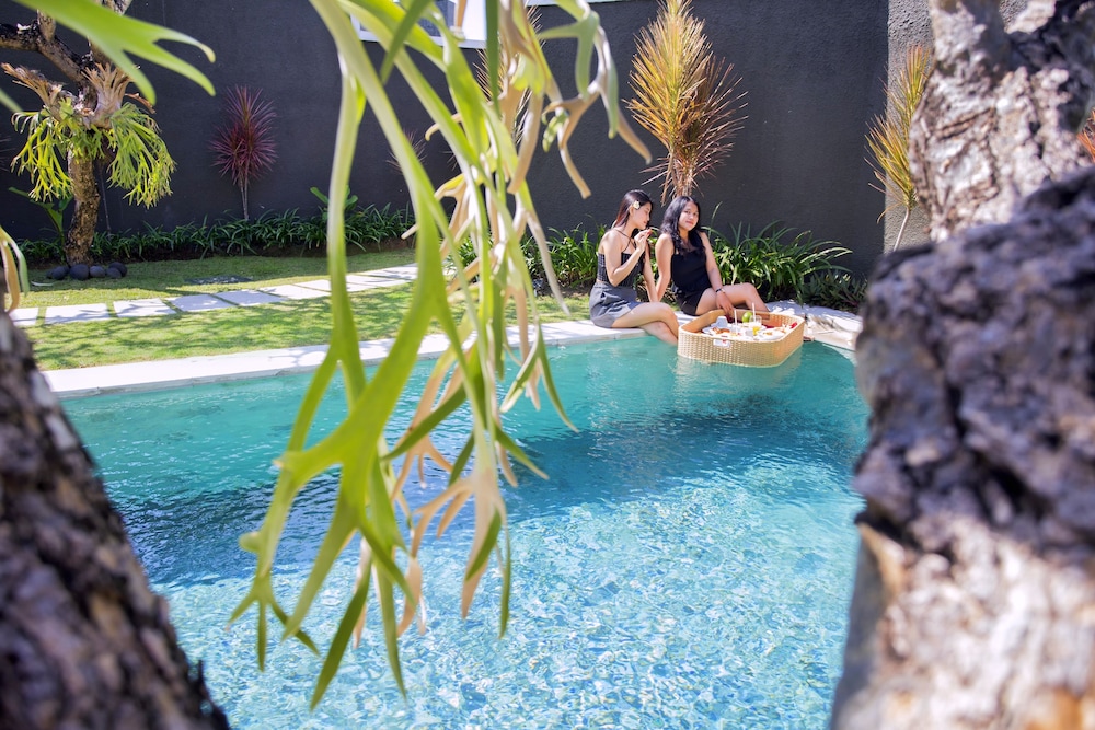 Mutiara Bali Boutique Resort Villa Spa 64/69