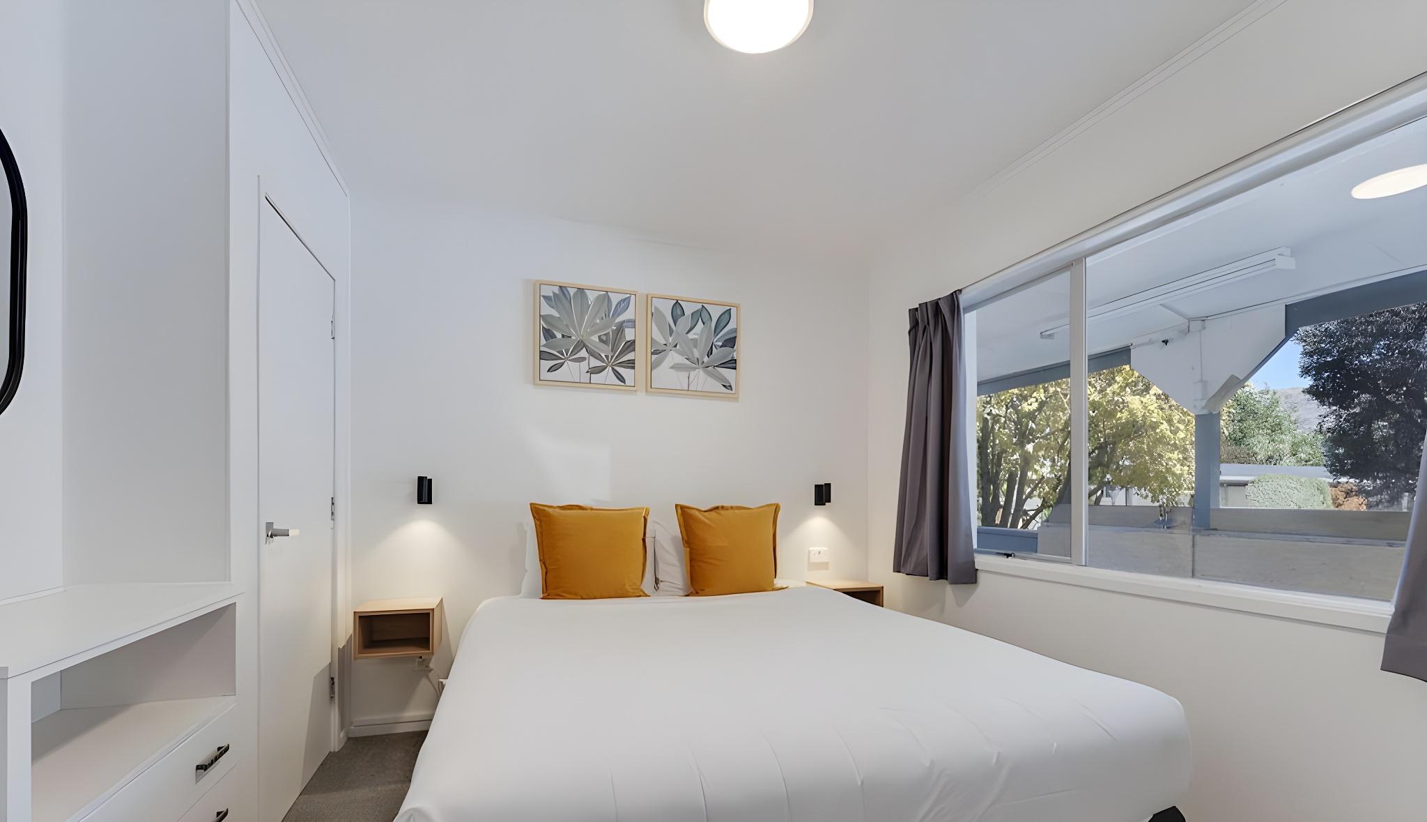 2 Bedrooms, Family