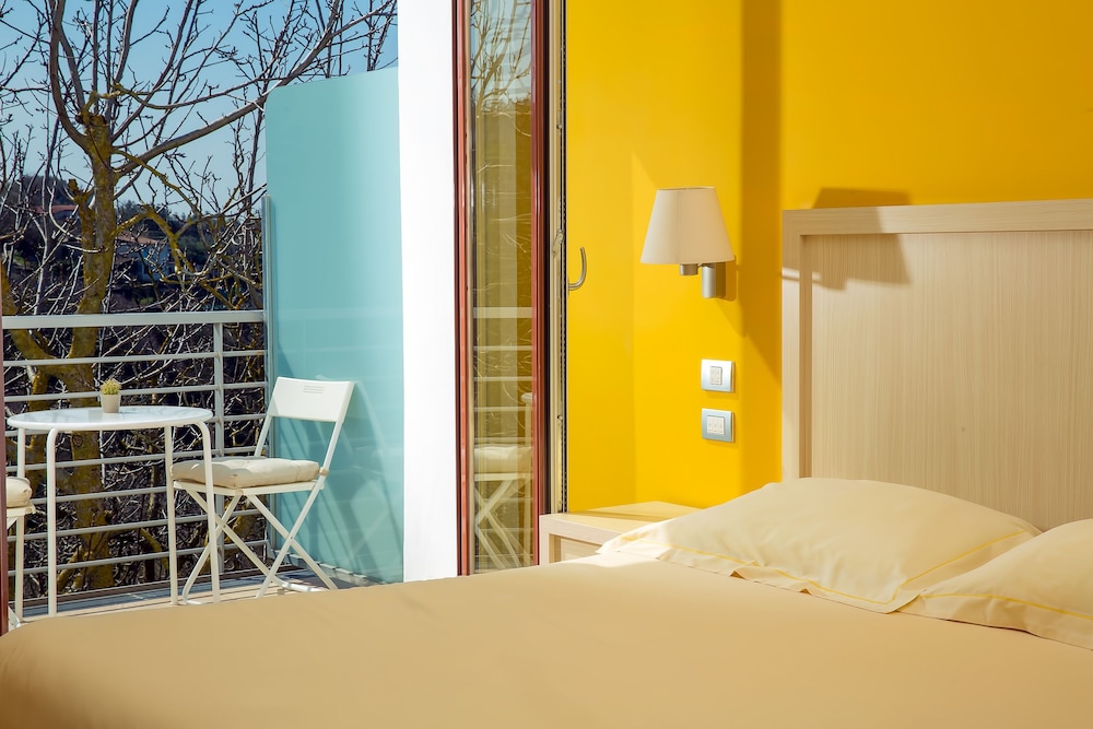 De Maria House Bed Breakfast 24/44