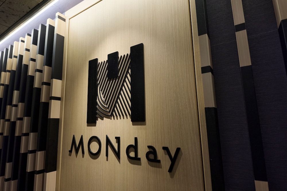 MONday Apart HAMAMATSUCHO DAIMON 39/62