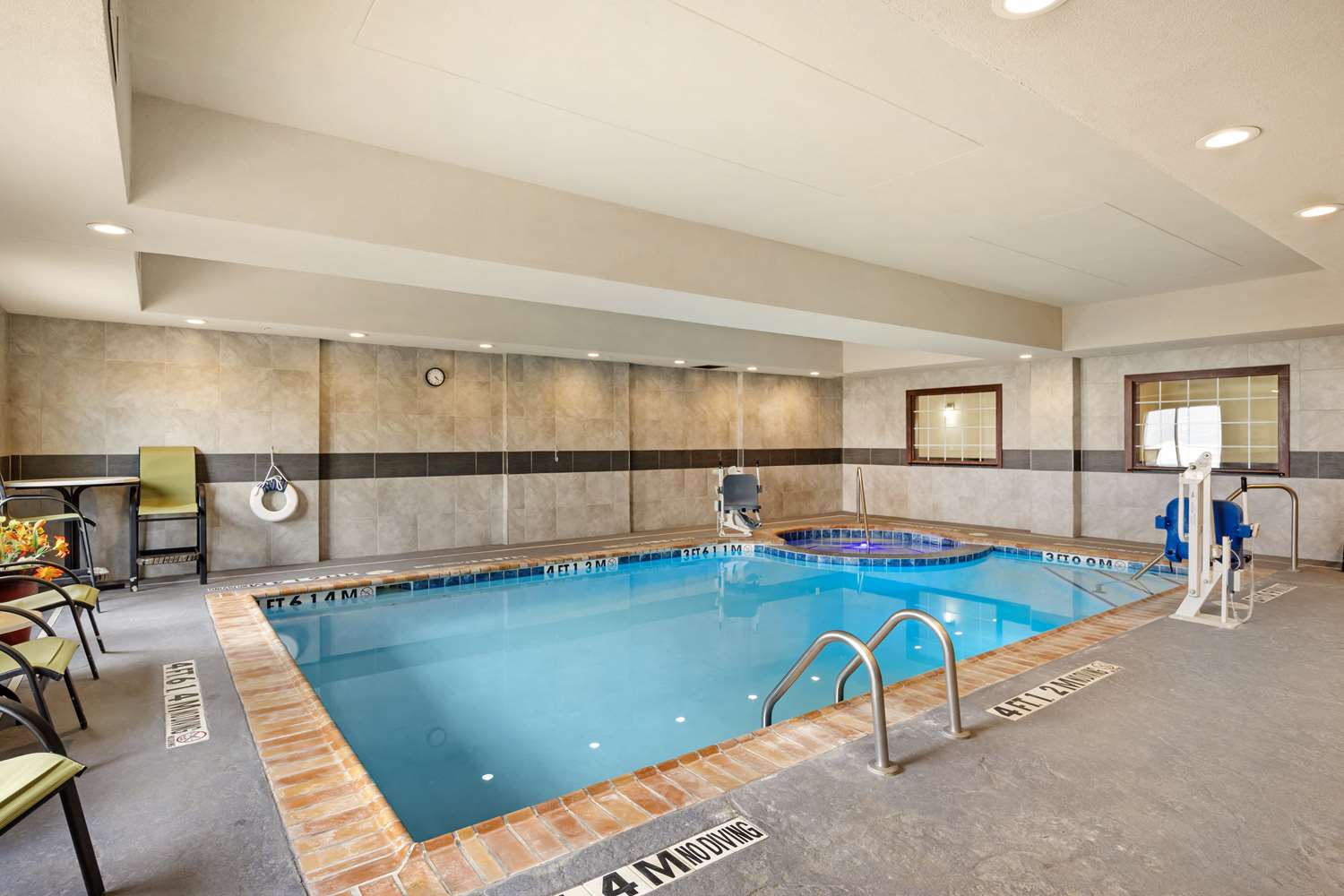 Best Western Plus Pratt 8/16